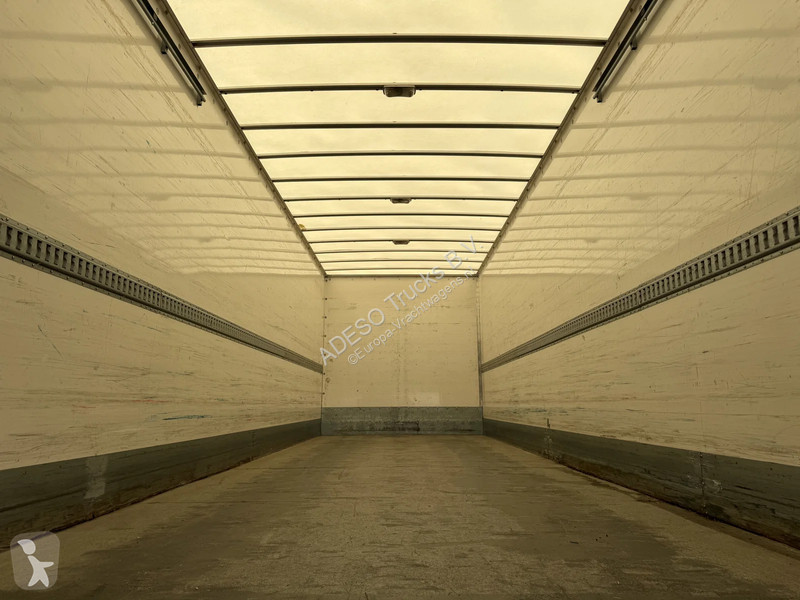 Renault 370 Laadbak 9 meter truck