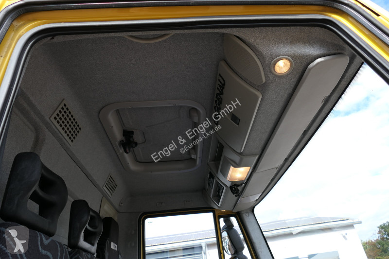 Teherautó Iveco EuroCargo ML 120 E 28 AHK LBW