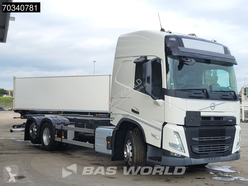 Volvo 420  6X2 ADR Full-Air Lift+Steering Axle...