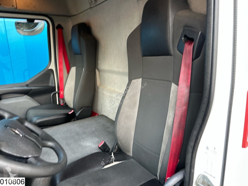 Renault D 13 210 EURO 6, Palfinger truck