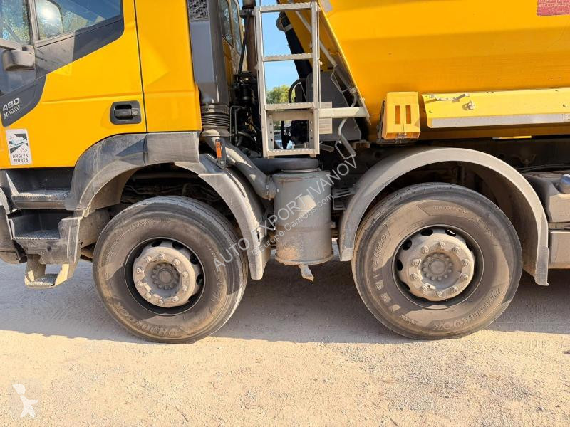 Iveco 480 truck