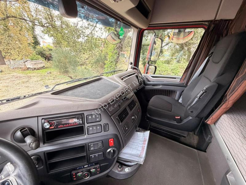 DAF 480 ADR truck