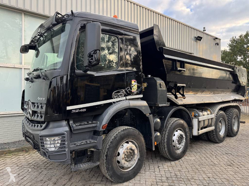 Kamion Mercedes AROCS 3246 8X4 TIPPER