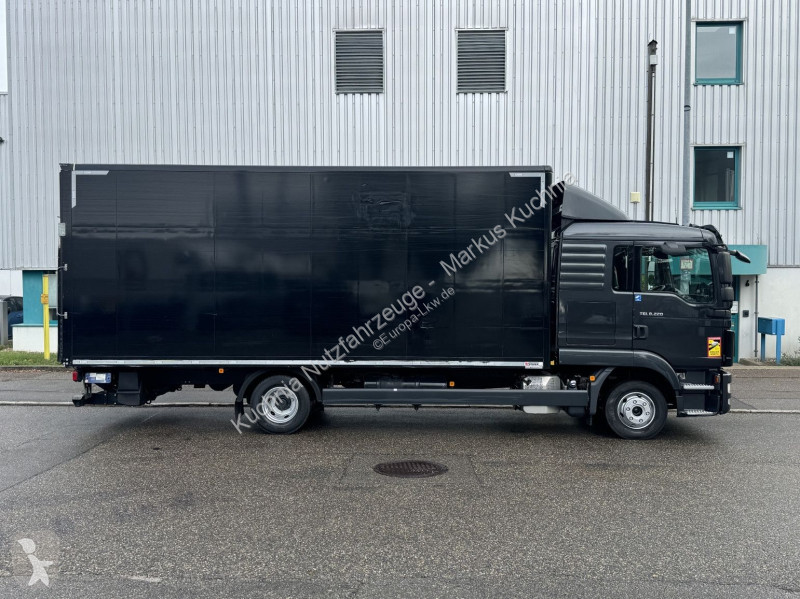 MAN 8.220 BL Koffer 6m Langes Haus LBW 1,5t truck