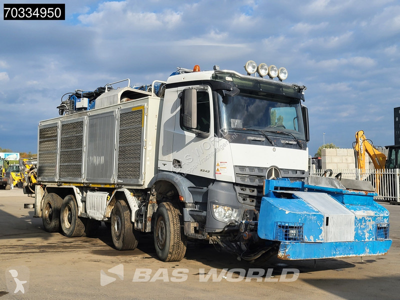 Бетоновоз Mercedes 3242 8X4 AMV 7450D Concrete...