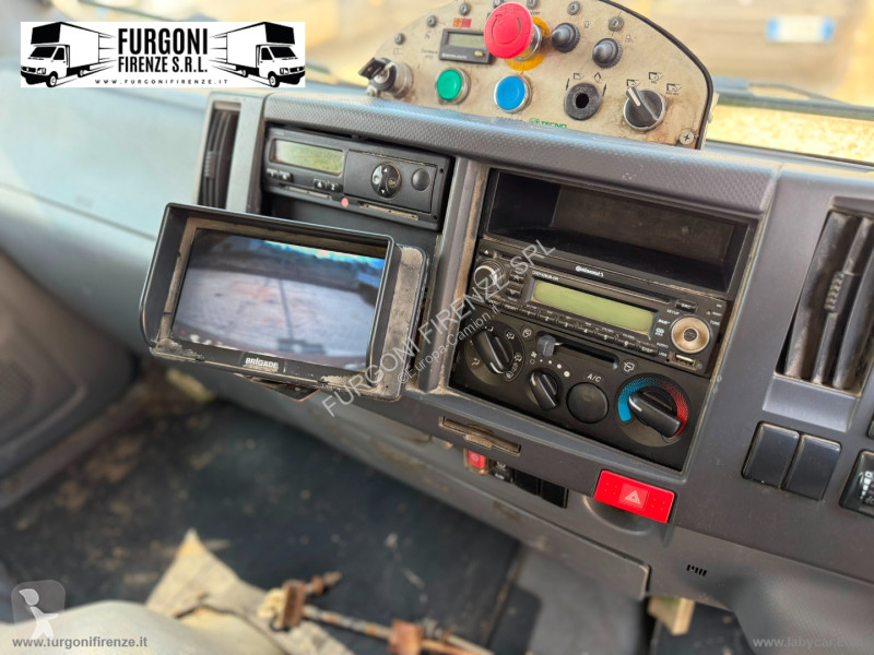 Kamion Isuzu 75 VASCA RIFIUTI - PALA E CARRELLO...