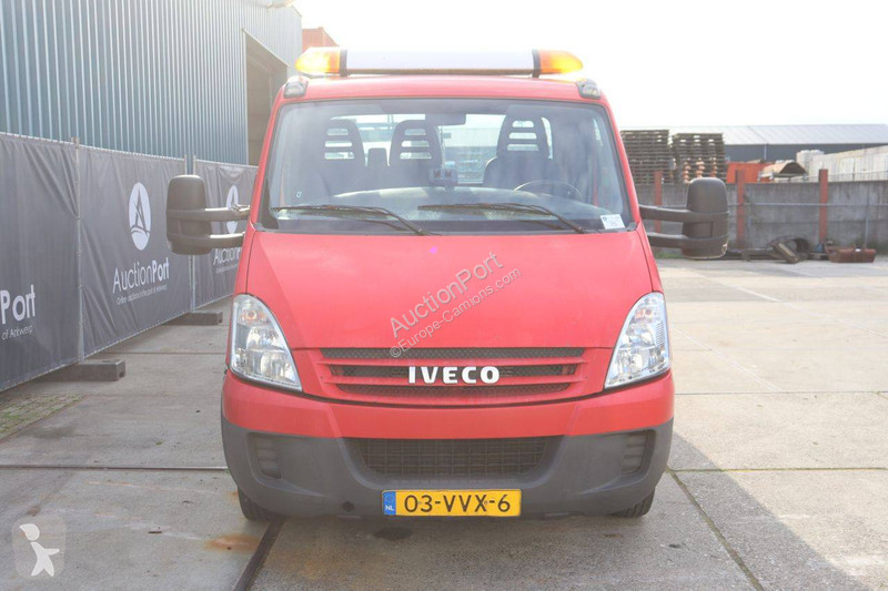 Iveco  35C18 truck