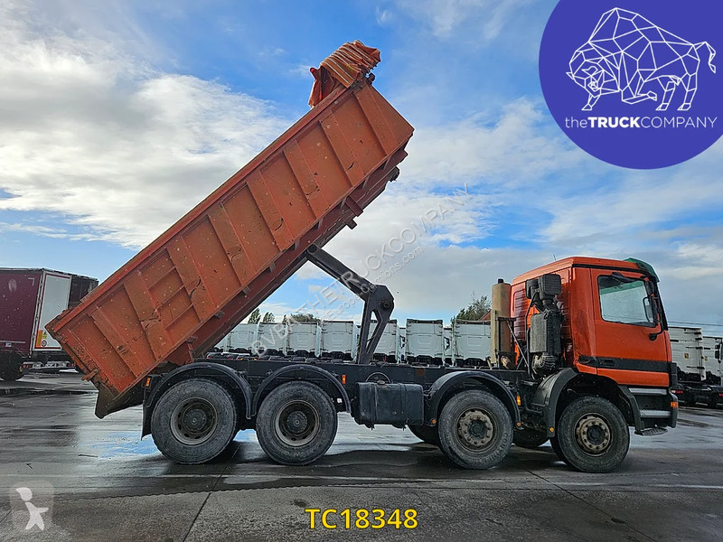 Mercedes 3235 truck