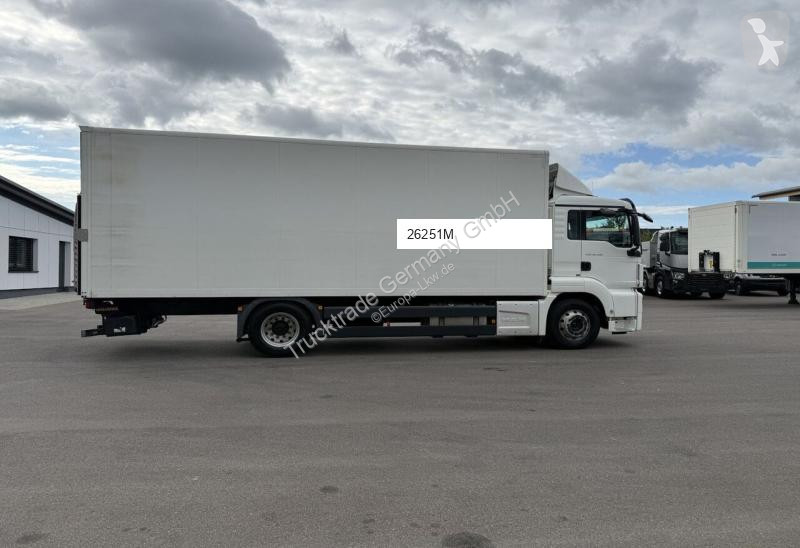 MAN TGS 18.400 4x2 Koffer AHK truck