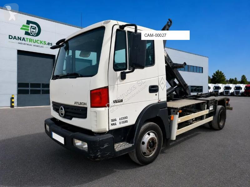 Nissan 5 Tm truck