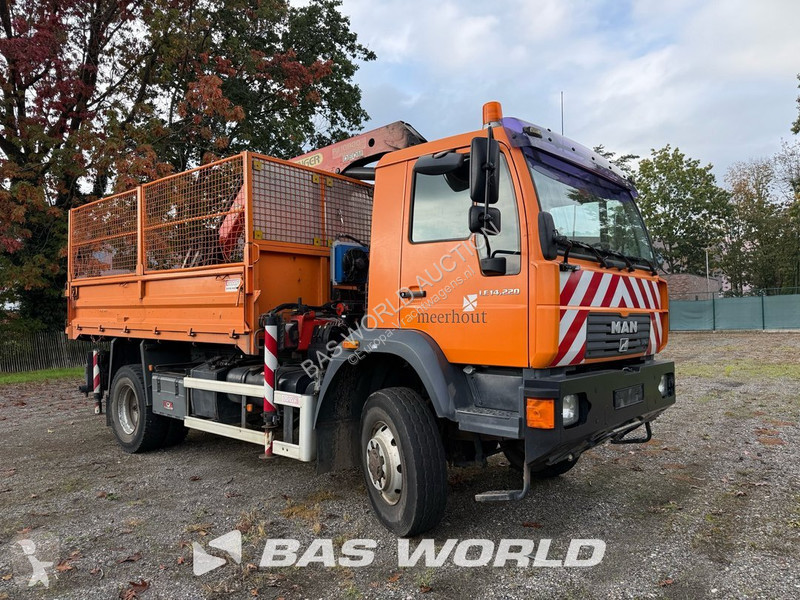MAN le 14.220 truck
