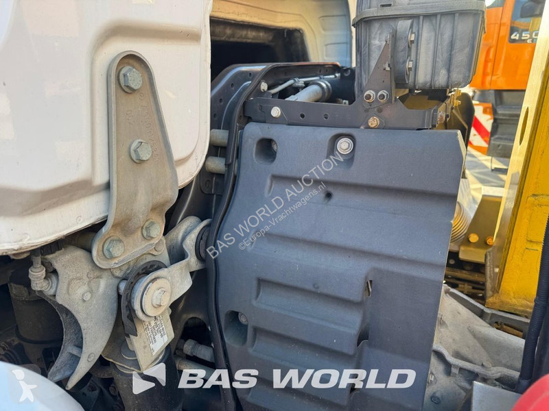 Mercedes 1843 truck
