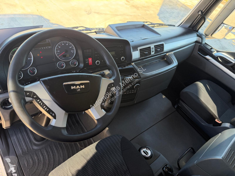 MAN TGS 26.360 truck