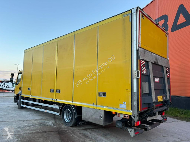 Kamion Volvo 240 4x2 BOX L=7702 mm