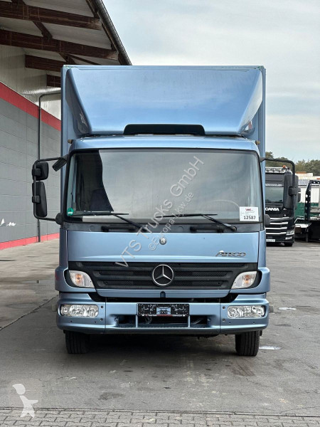 Kamion Mercedes 1017 L 4x2 BL Pferdetransporter...