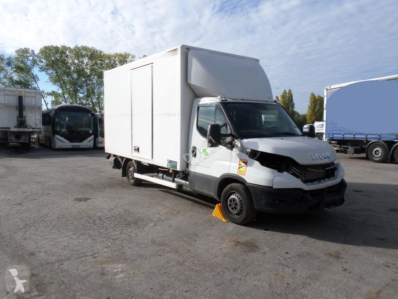 Kamion Iveco 35S14N
