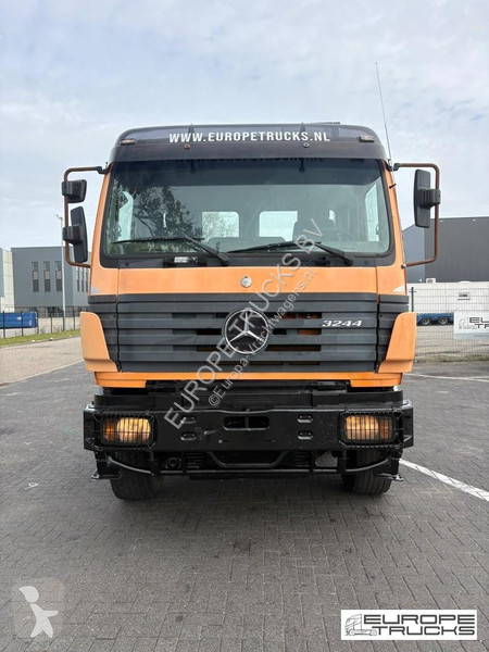 Kamion Mercedes 3244 Full Steel - Manual - V8 -...
