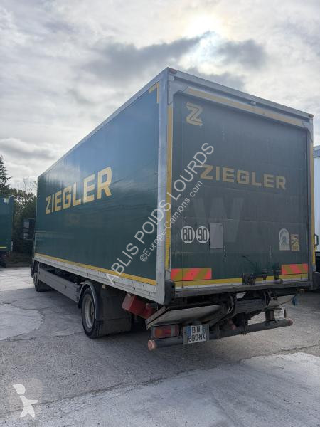 Lastbil Mercedes 1218