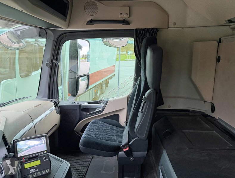 شاحنة Mercedes 2842 EURO 6 ISOLATED BOX CARRIER...