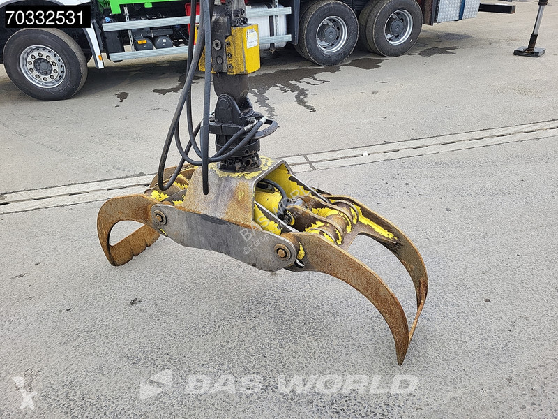 Kamion Mercedes 3358 6X4 TAJFUN LIV 190Z Crane...