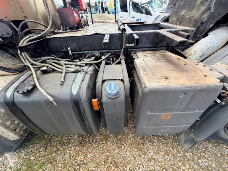 Renault 410 DXI truck