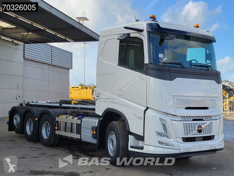 Vrachtwagen Volvo Aero 540 8X4 NEW! HYVA 30-62...
