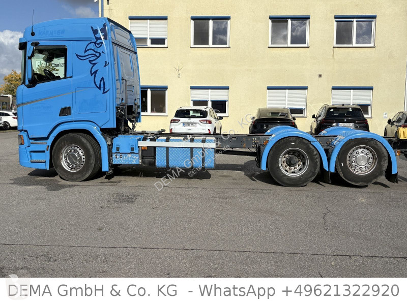 Vrachtwagen Scania R...