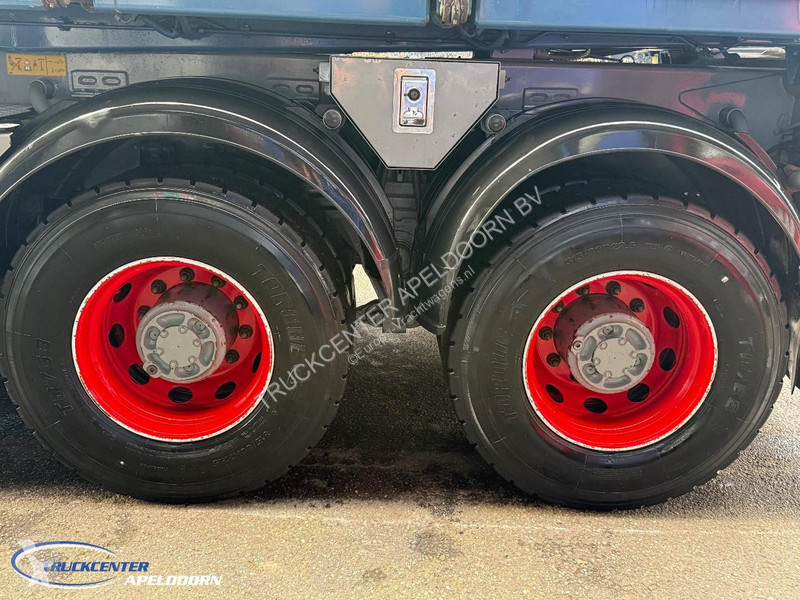 Vrachtwagen Volvo 500 8x4, Steel springs, 3 way...