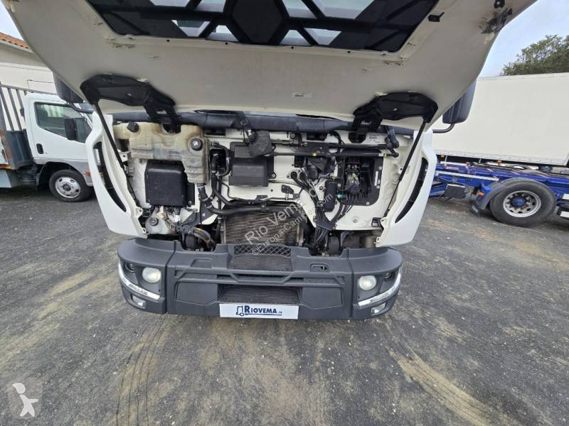 Teherautó Renault 240 DXI