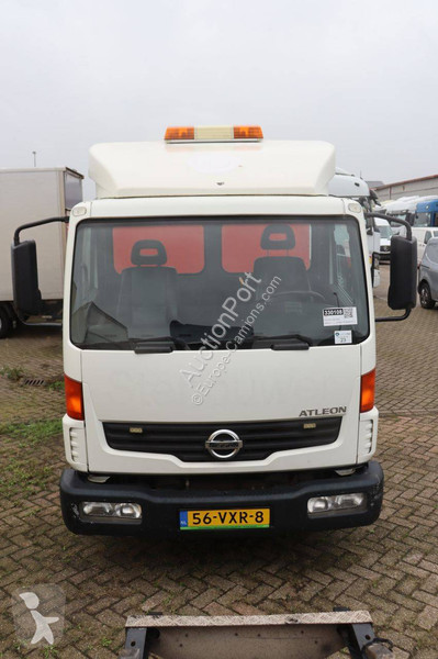 Vrachtwagen Nissan