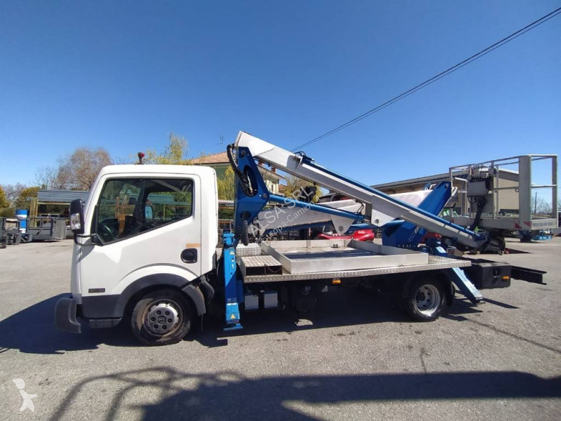 Camião Nissan hx195