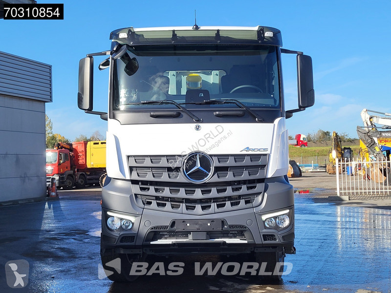 Teherautó Mercedes 4242 8X4 NEW! 20m3 Tipper...