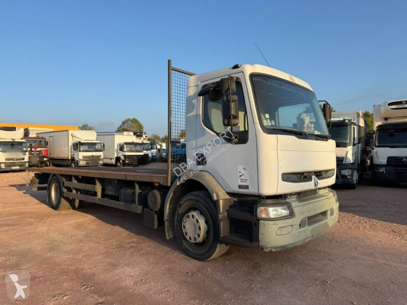 Teherautó Renault 320 DCI