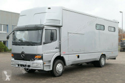 Voir les photos Camion Mercedes 1223 L/Pferdetransporter/Wohnabteil/AHK/3 Sitze