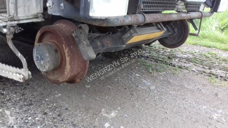شاحنة Mercedes Pojazd dwudrogowy MERCEDES BENZ...