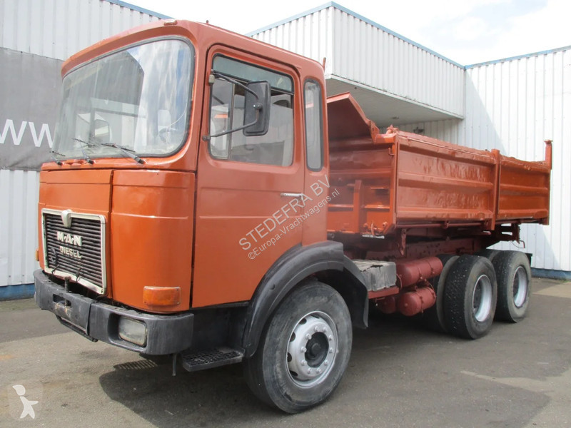 Kamion MAN 6x4 , 3 way tipper , ZF Manual ,...