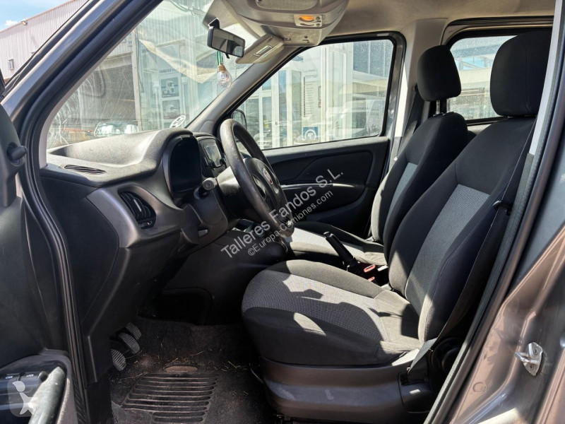 عربة نفعية Fiat Doblo