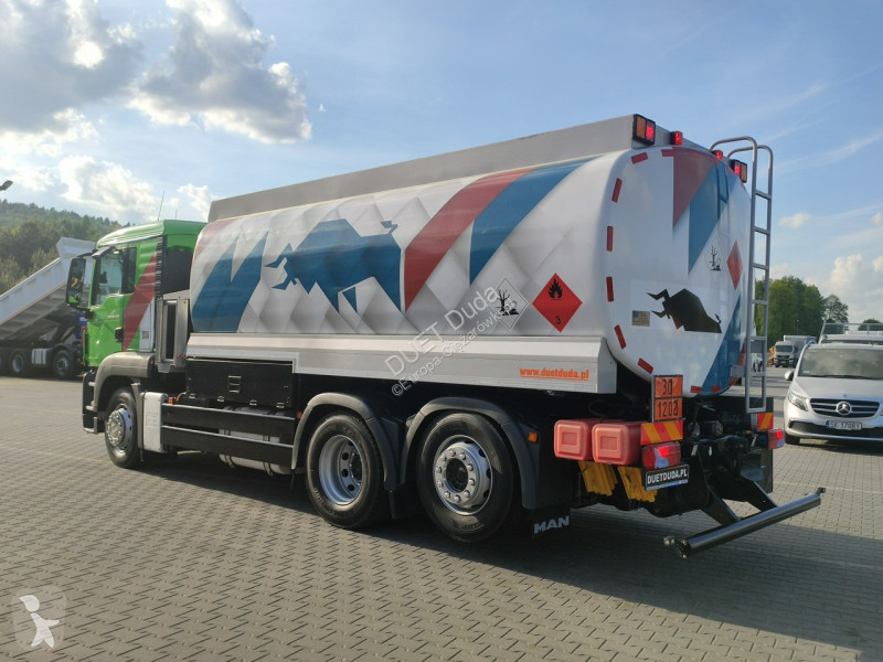 Lastbil MAN TGA 26.400 Autocysterna z...