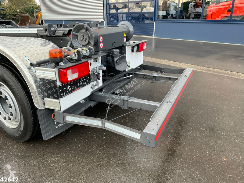 Camion DAF FAQ  430 HMF 28 Tonmeter laadkraan