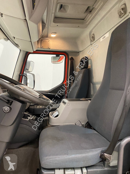 Vrachtwagen Volvo FL 240