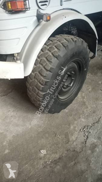 Camion Mercedes Unimog