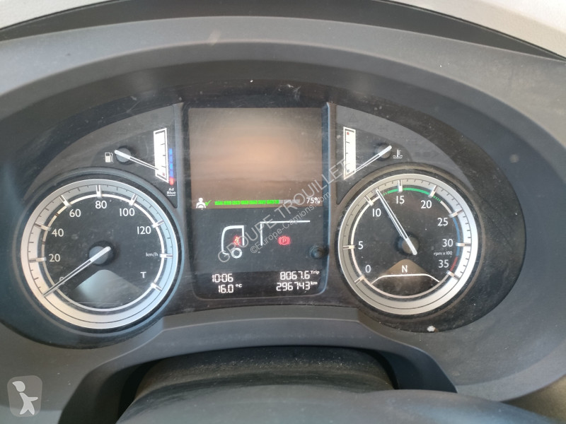 شاحنة DAF 12 TONNES 210 CV HAYON PORTE RELEVANTE