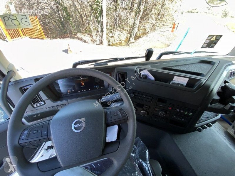 Kamion Volvo FMX 460