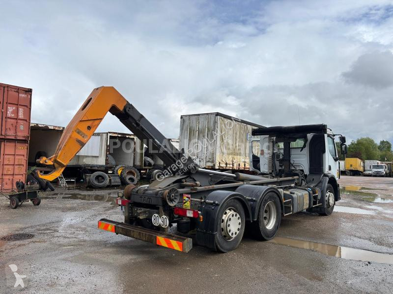 Kamion Renault 6x2 essieu relevable 320 benne...