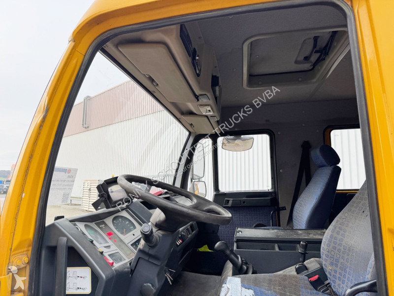 Camion MAN LE 8.180 4X2 BB Doka LE 8.180 4X2 BB...