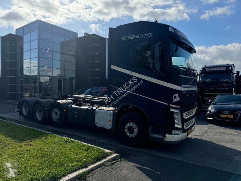 Camion Volvo 500 8X2 EURO 6 + PALFINGER T22...