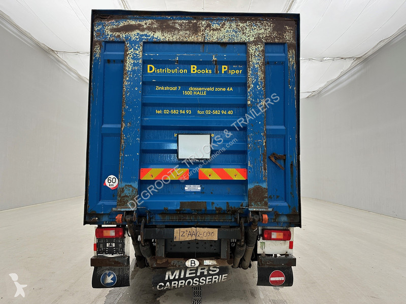 Camion Volvo 300