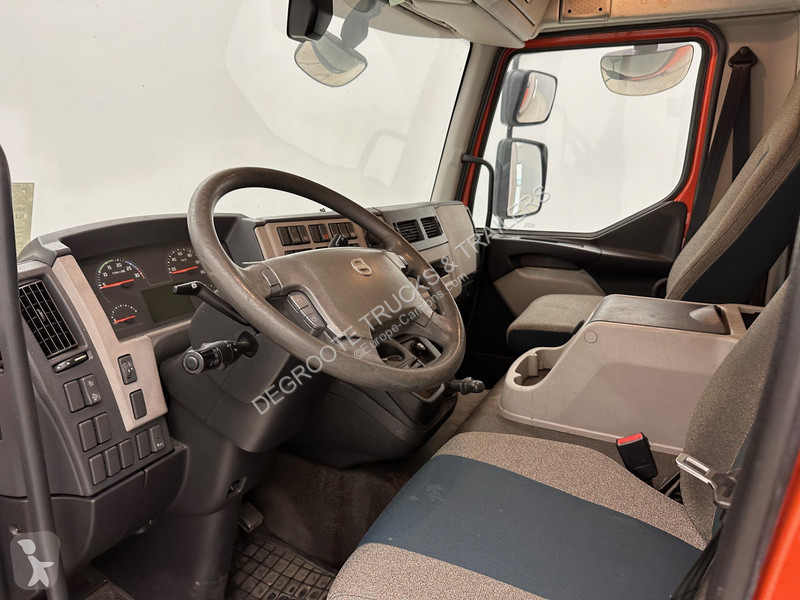 Camion Volvo 210