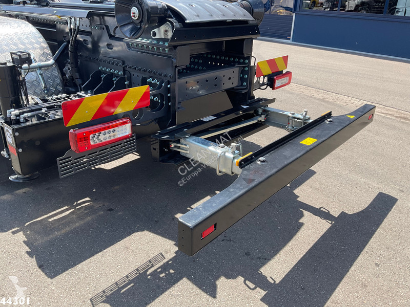 Camion Volvo 500 8x4 Euro 6 Hiab 65 Tonmeter...