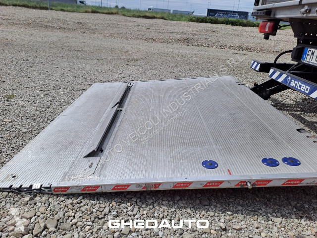 Kamion Iveco Eurocargo ML100 2006 - eurocargo...